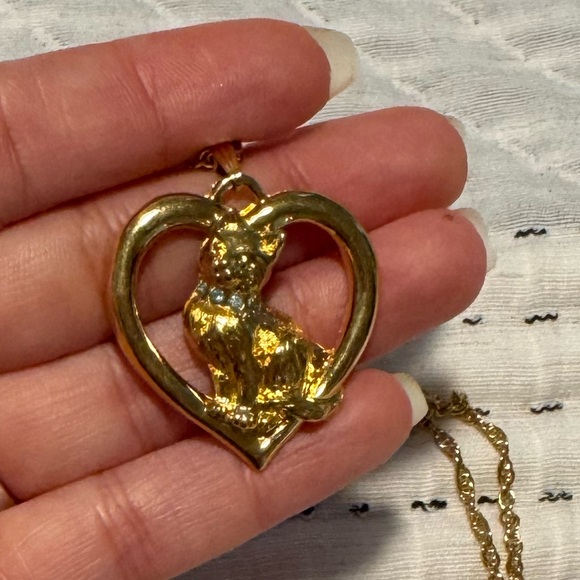 VINTAGE Signed Gold and Lucite Cat Lovers Necklace and Earrings Set - Picture 7 of 8